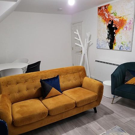 Garland Modern 2 Bedroom Apartment With Parking London Plumstead  Exterior foto
