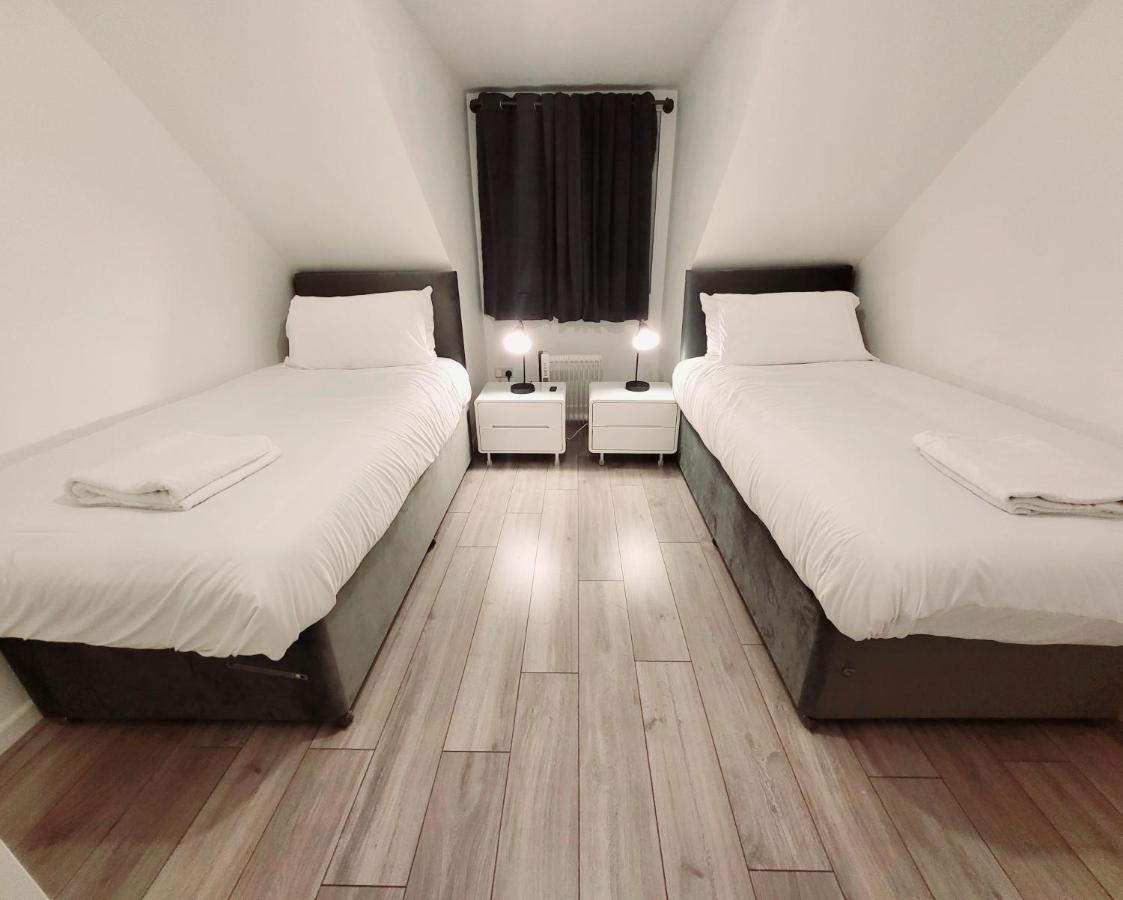 Garland Modern 2 Bedroom Apartment With Parking London Plumstead  Exterior foto